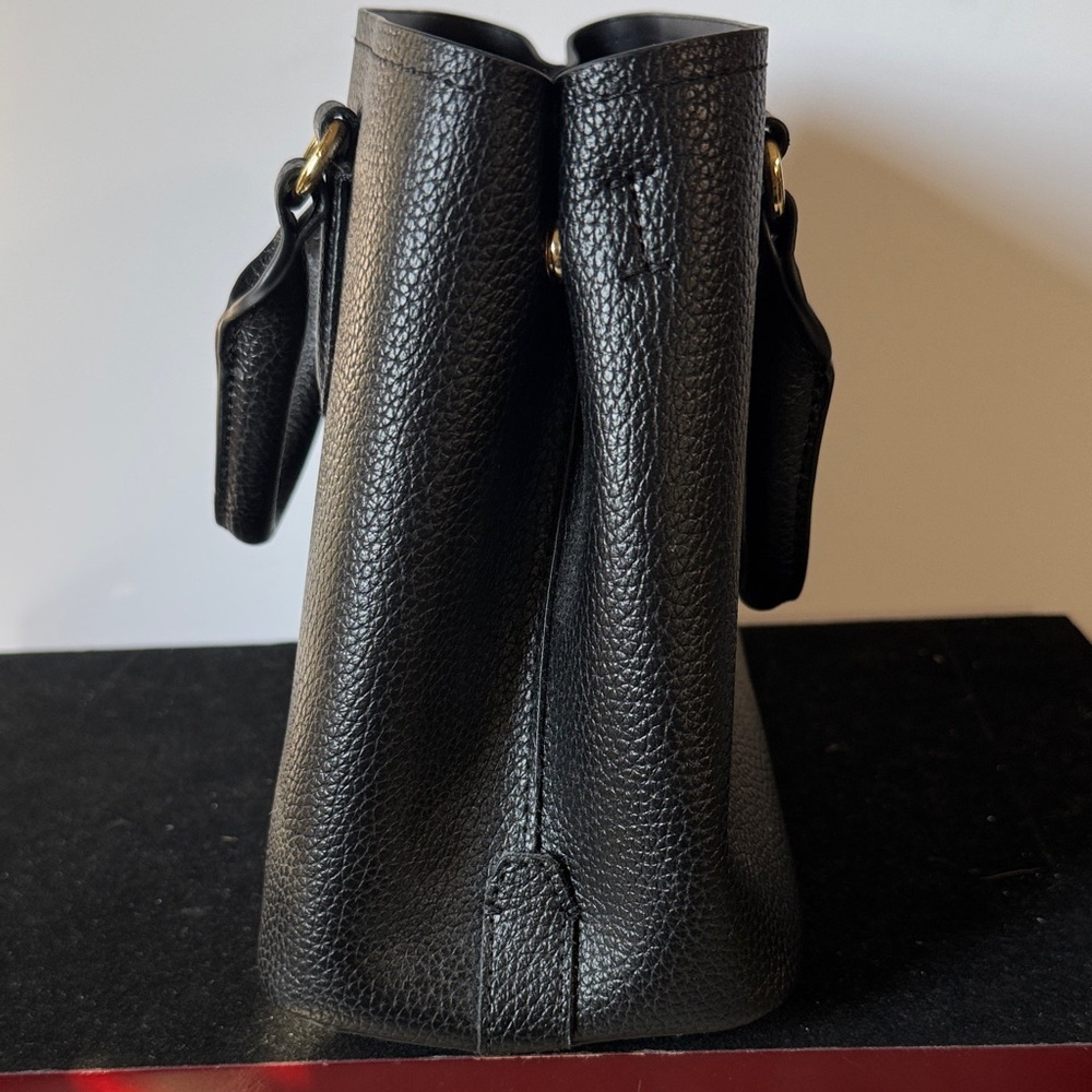 Nanette Lepore black pebbled faux leather tote handbag with a gold chain strap - Picture 5 of 10